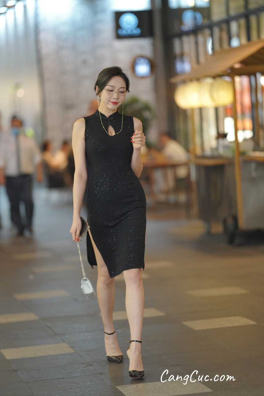 [精选街拍作品] No.3235 复古风黑色连衣裙